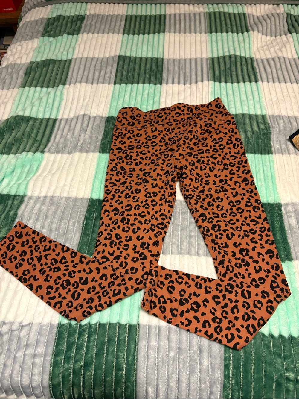 NWT Wild Fable Women's High-Waisted Classic Leggings Brown Leopard Print S